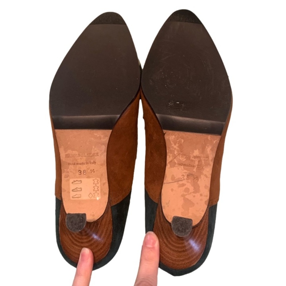 Manolo Blahnik Brown, Tan & Dark Green Suede Lace-Up Kitten Heel Oxfords - Picture 5 of 8